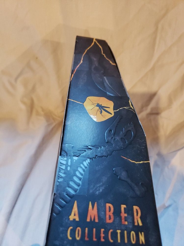 Jurassic Park Amber Collection Dr. Ian Malcolm Figure J