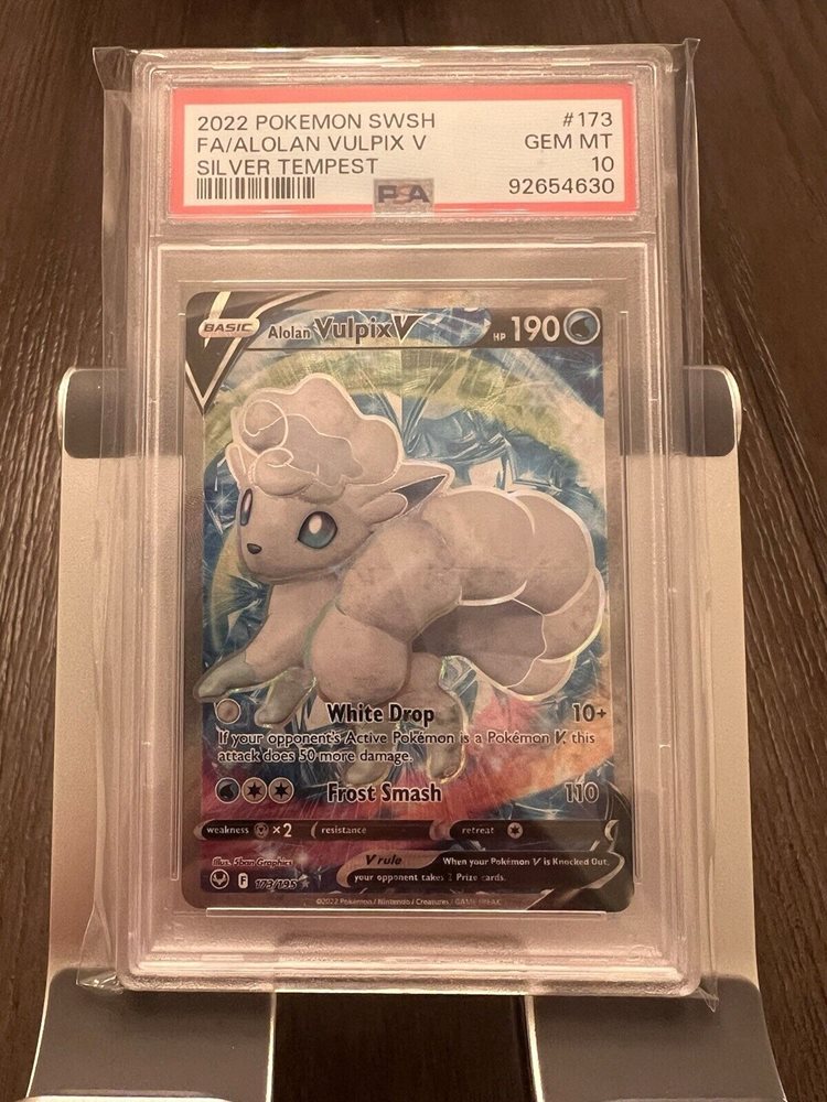 alolan vulpix v pokemon card Alolan Vulpix VSTAR Hyper Rare - 197/195 - Silver Tempest main image 1