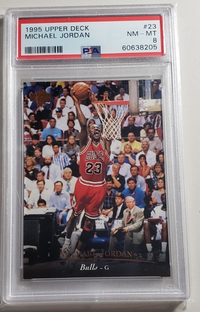 astro8collectibles