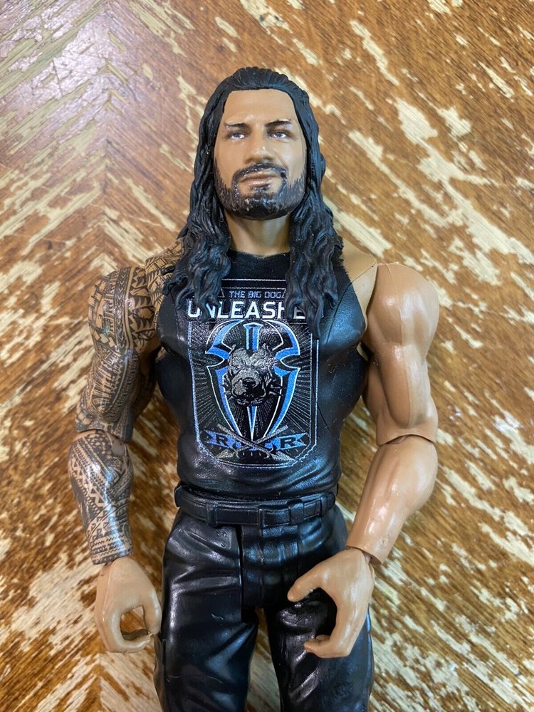 Mattel WWE/WWF Roman Reigns The Big Dog Unleashed Actio
