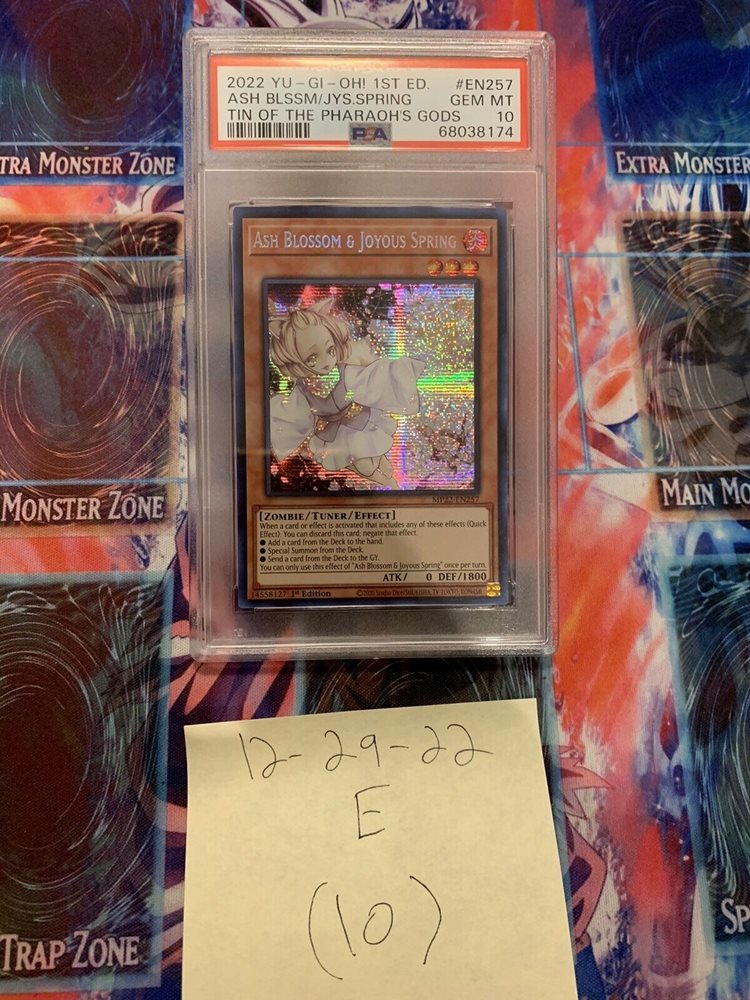 yugioh gx titan deck Amazon.com: Attack On Titan Deck Building Card Game for 180 months to 192  months : Toys & Games main image 0