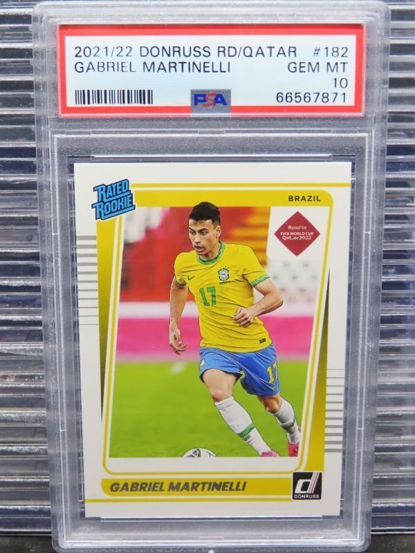 ORIBE PERALTA メキシコ　サッカーカード　枚数限定シリアル入りトレカ WUS01】【国内未発売】2021-22 Topps UEFA Champions League