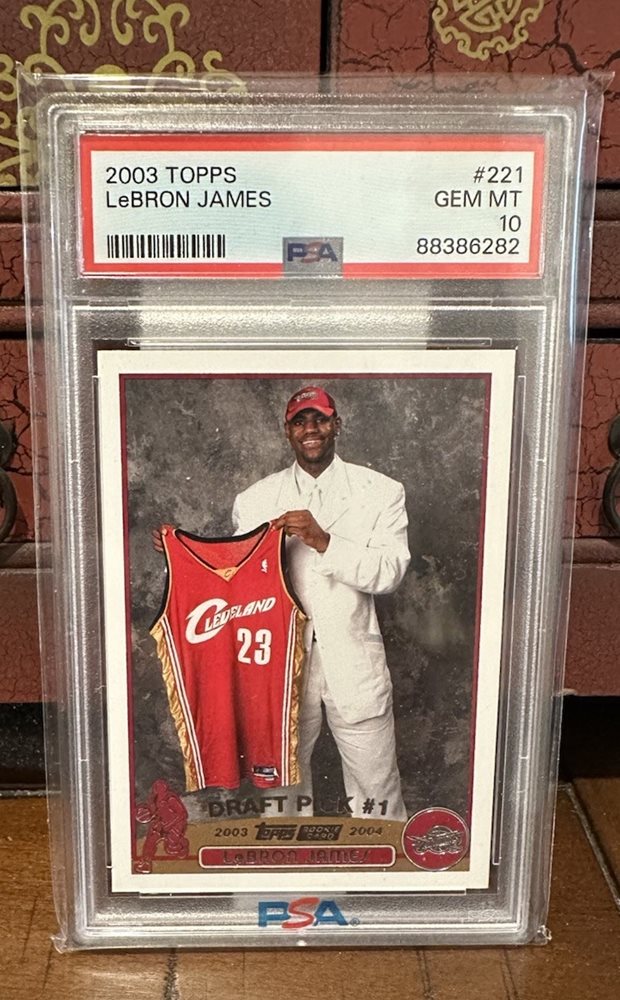NBAカード レブロンジェームズ 2003トップス ルーキー PSA9 レブロン・ジェームズのカードが約2億円で落札！【ニュース