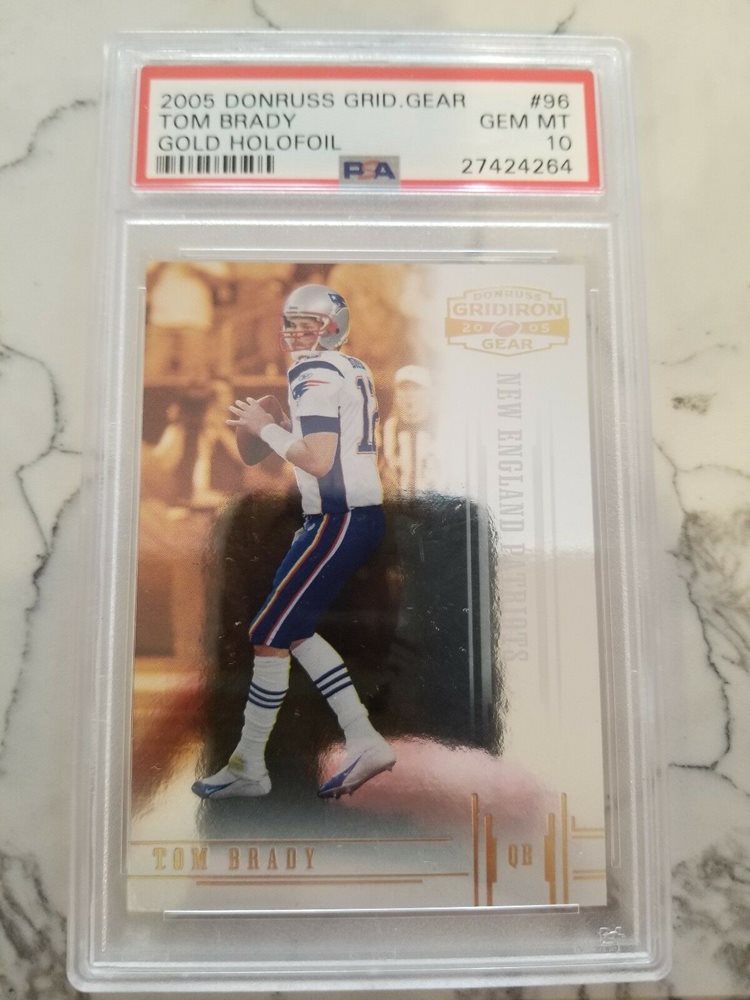 tom brady holographic card Amazon.com: Tom Brady 2000 Fleer Ultra Gold Rookie Card Refractor Signature  Series Graded Gem-Mint 10 : Deportes y Actividades al Aire Libre